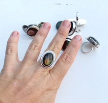 Load image into Gallery viewer, Small Labradorite Ring