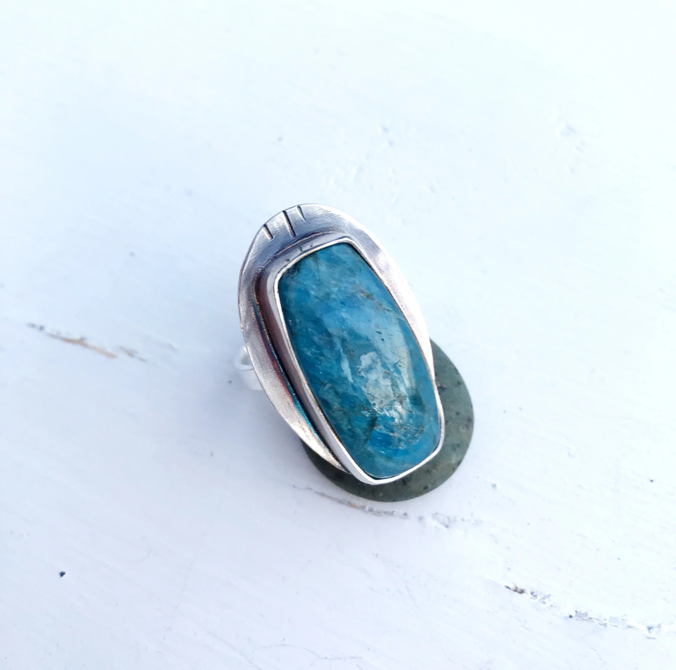 Apatite silver ring