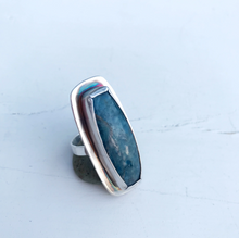 Load image into Gallery viewer, Large Blue Apatite Ring