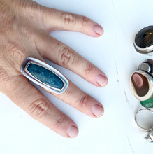 Load image into Gallery viewer, Large Blue Apatite Ring