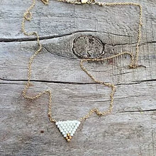 Load image into Gallery viewer, Zuri Necklace - White